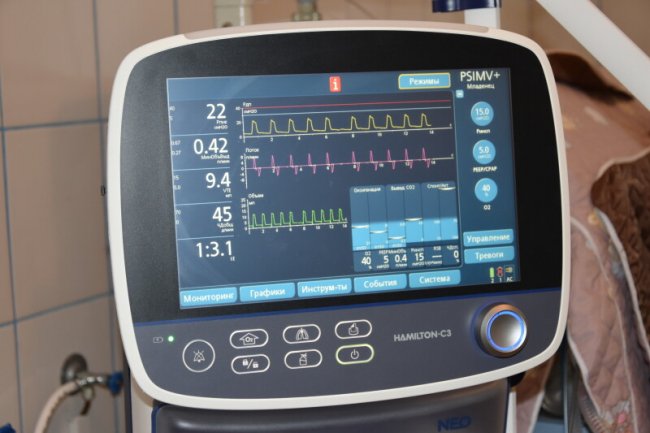 У луцькому пологовому будинку з'явився дороговартісний апарат, який рятуватиме немовлят