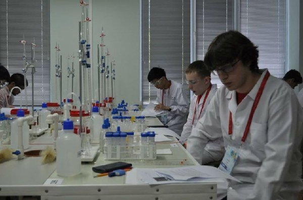 Школяр з Волині став призером Міжнародної олімпіади з хімії. ФОТО