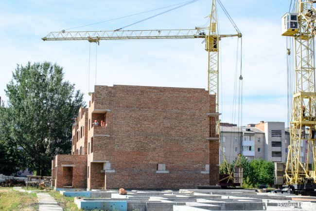 Як «росте» найяскравіший житловий комплекс Луцька: фотозвіт із будівництва «Caramel Residence»*