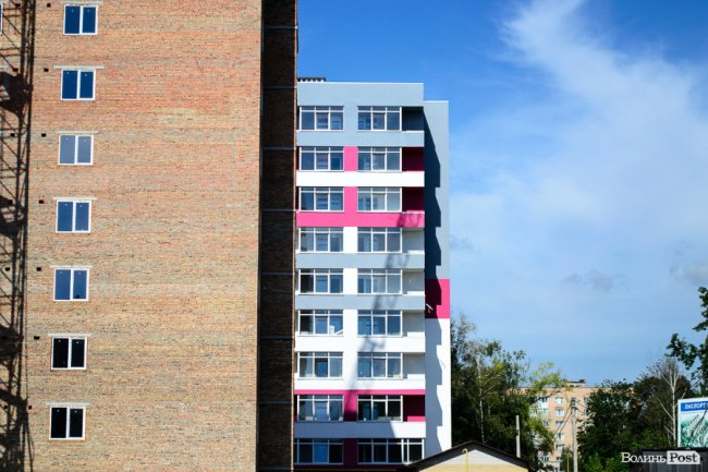 Як «росте» найяскравіший житловий комплекс Луцька: фотозвіт із будівництва «Caramel Residence»*