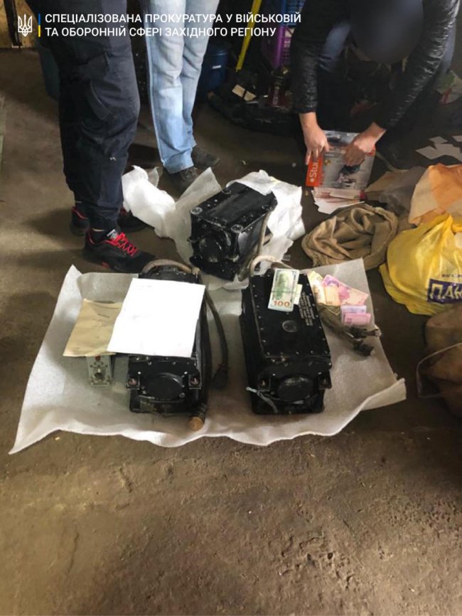 Службовець ЗСУ 6 років крав запчастини військової авіатехніки. ФОТО