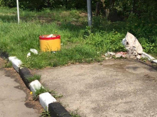 Вандали понищили унікальну зупинку на в'їзді до Ківерців. ФОТО