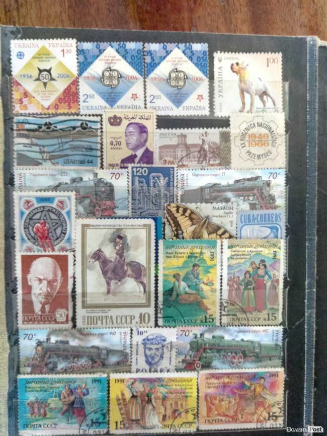 Сотні давніх марок і десятки старовинних монет: луцький колекціонер розповів про своє захоплення. ФОТО