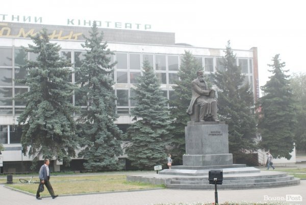 Корені старих дерев руйнують луцькі будинки, ‒ архітектор