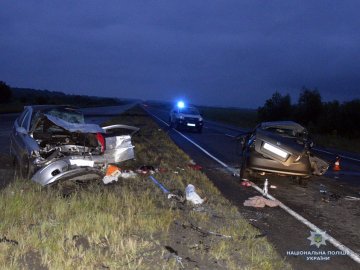 На Волині зіткнулися дві автівки: один загинув, четверо — у лікарні. ФОТО