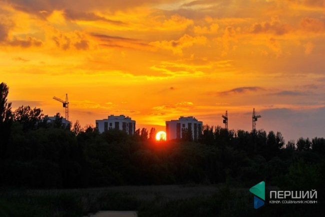 Луцький фотограф показав чарівний захід сонця*