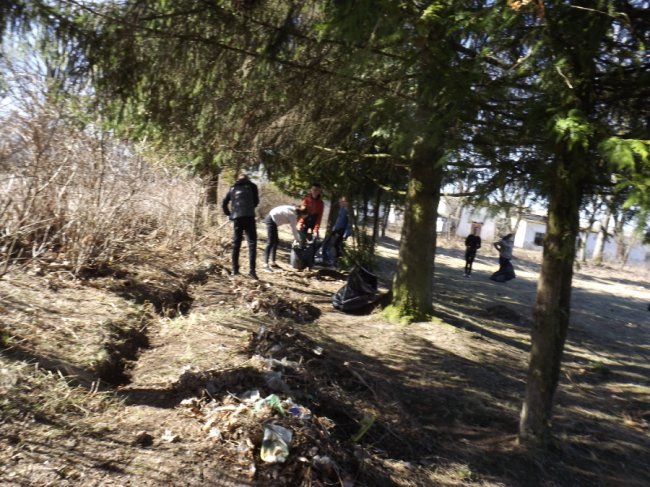 На Волині зібрали понад 200 мішків сміття з берегів водойм. ФОТО
