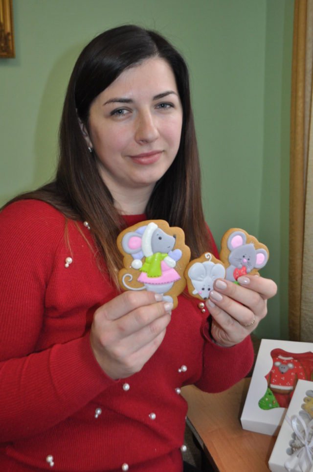 Пряничних мишок майстрині з Волині розбирають, як гарячі пиріжки
