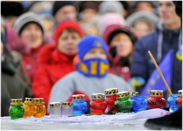 «Євронеділя» в Луцьку: віче, хода та панахида. ФОТО