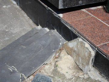 У місті на Волині руйнується меморіал. ФОТО