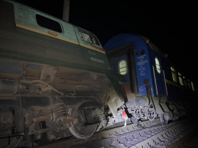 Потяг «Київ-Варшава» зійшов з рейок: на Волині відкрили «кримінал». ФОТО