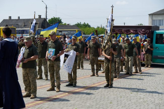 На Волині попрощалися із 26-річним Героєм Іваном Полуфакіним
