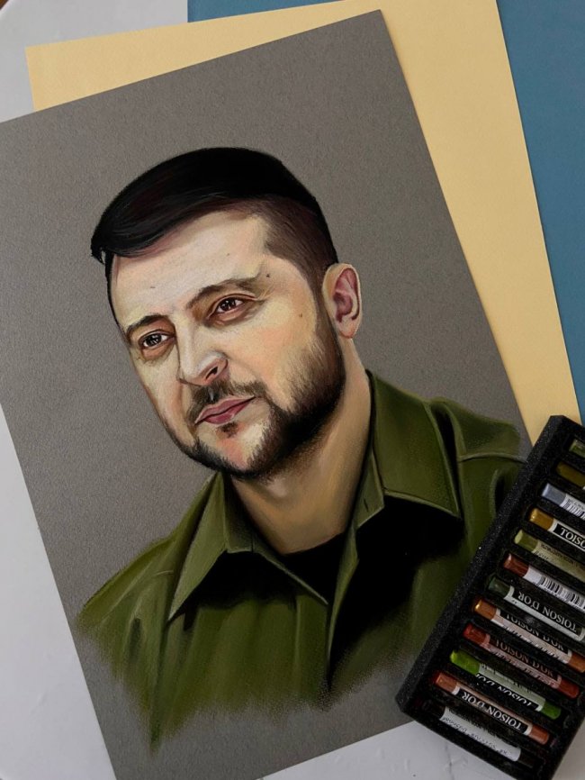 Мистецький фронт: як дві Анни з Волині «підірвали» соцмережі портретами Зеленського, Арестовича і Джонсона