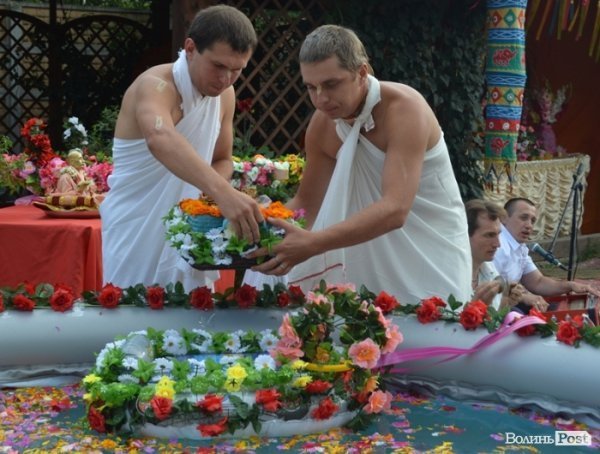 У Луцьку святкували крішнаїтське «Різдво». ФОТО