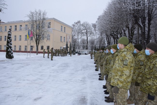 На Волині звільнили в запас ЗСУ строковиків-прикордонників. ФОТО