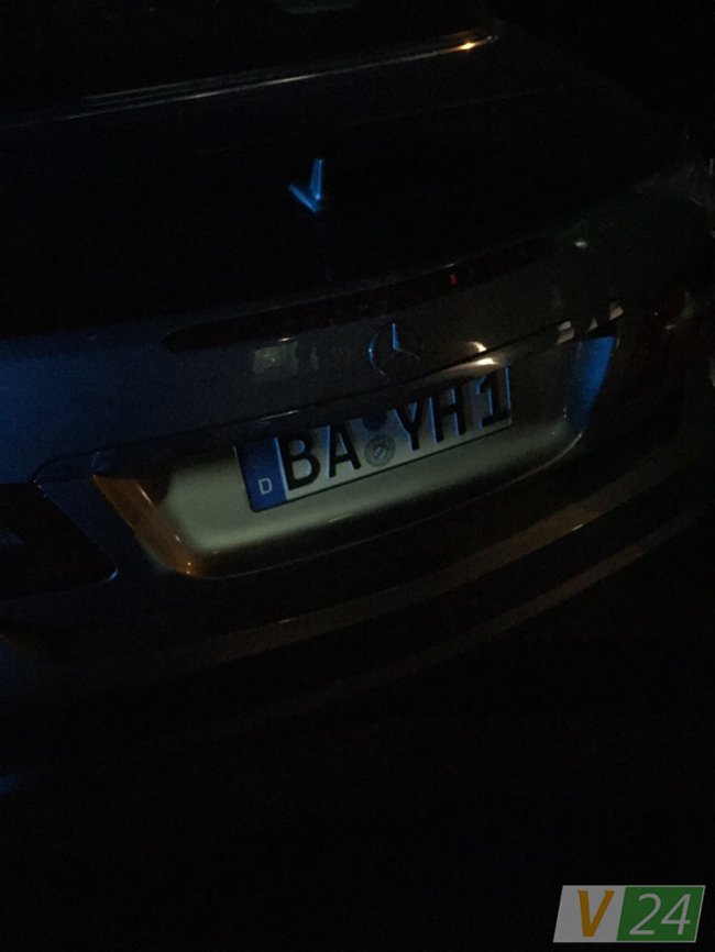 Поліція затримала двох іноземців на кабріолеті у Луцьку. ФОТО