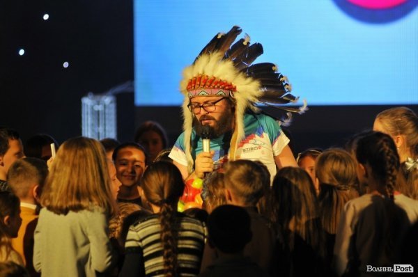 Концерт на «Міс принцеса України» в Луцьку: «А.Р.М.І.Я.», «Дзідзьо», діти