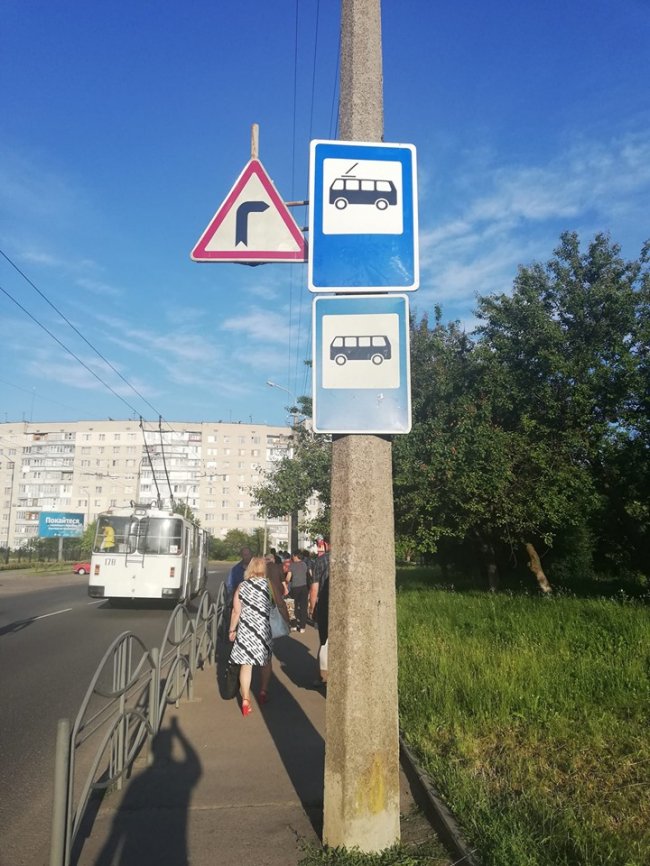 У Луцьку під тиском громади відновили зупинку