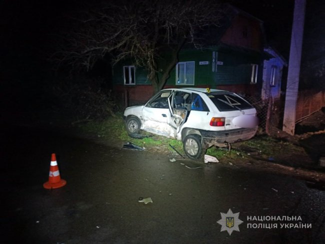 На Волині зіткнулись дві автівки: троє людей - у лікарні