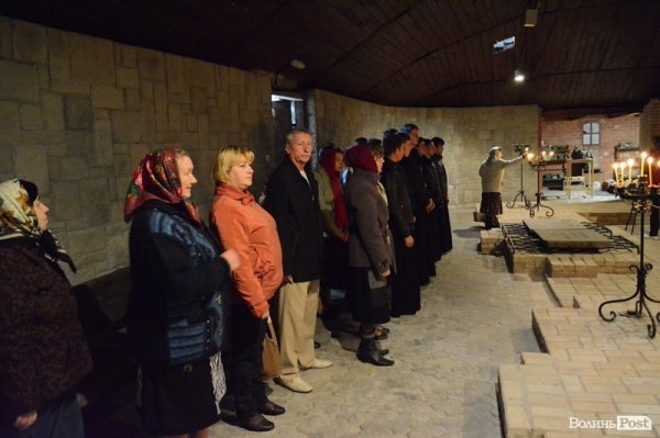 У Луцьку священики молилися біля старовинних руїн. ФОТО