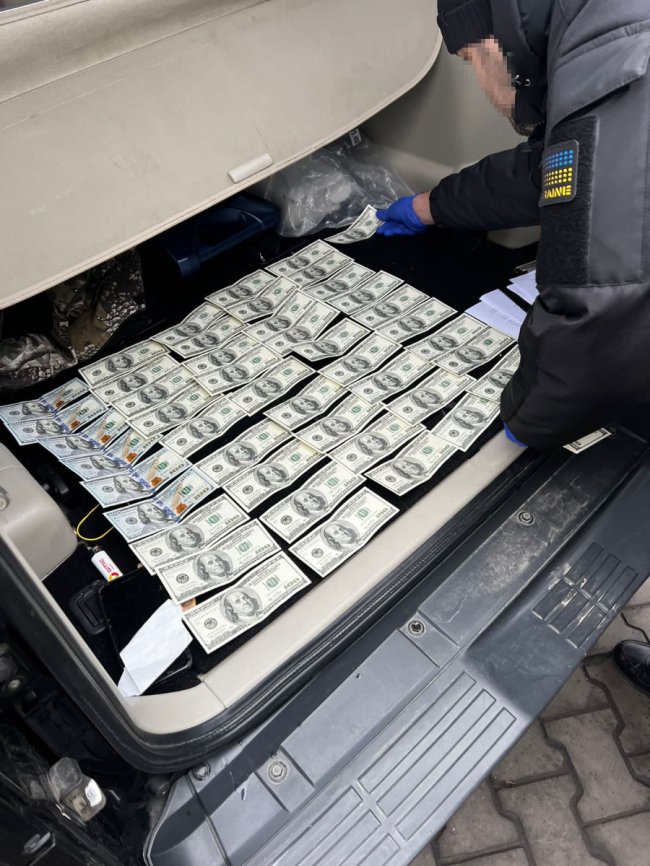 Прикордонника з Волині затримали на хабарі. ФОТО