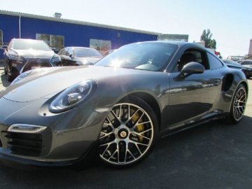 Porsche і Bentley: назвали найдорожчі розмитнені «євробляхи»