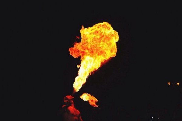 У Луцьку активісти «запалили вогні надії» для вихованців дитячого будинку. ФОТО