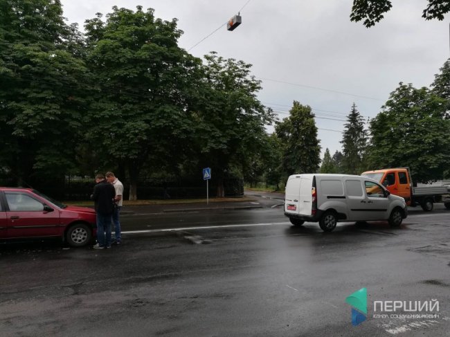 У Луцьку зіткнулися три автівки. ФОТО