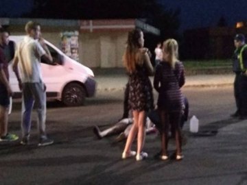 Біля Центрального ринку авто збило жінку