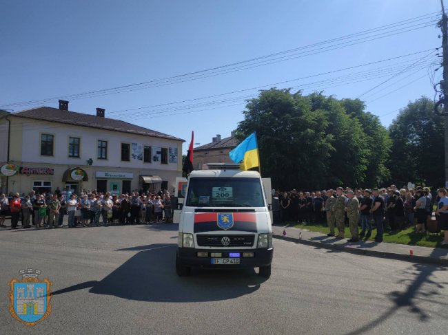 У Львові попрощалися із загиблим на Донбасі 23-річним бійцем. ФОТО