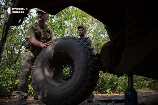 Майстерні на колесах: як бійці волинської бригади відновлюють військову техніку в зоні бойових дій