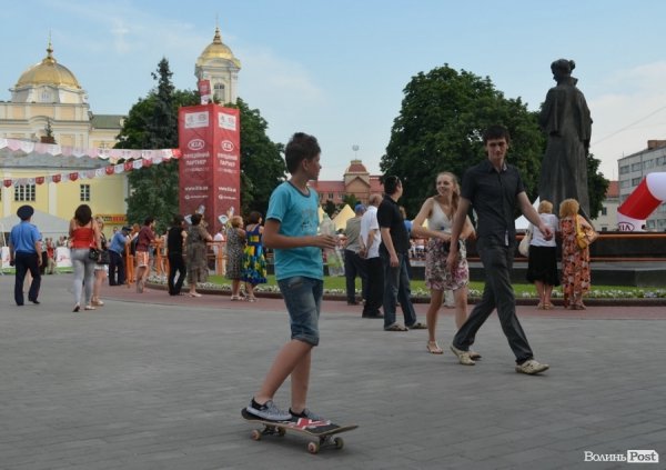 У Луцьку під Танок на Майдані Конго стартував KIA Fan Fest