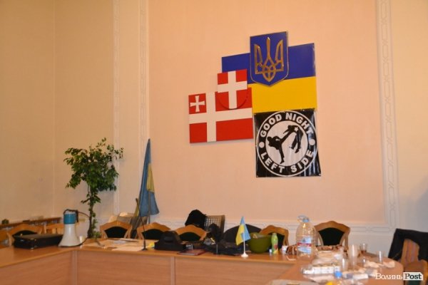 Волинська ОДА: ніч і ранок після штурму. ФОТО