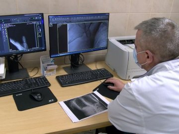 До травмпункту в Луцьку за пів дня звернулося 30 людей. ВІДЕО