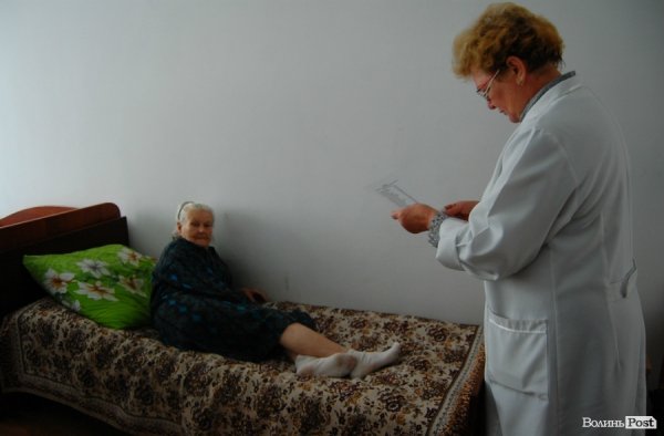 Луцьких ветеранів порадували солодощами