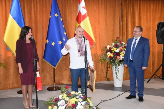 Привітати лучан з Днем міста приїхали 11 іноземних делегацій. ФОТО