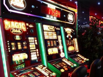 Пригоди українців у Польщі: двоє хлопців побили білоруса та пакистанця в казино