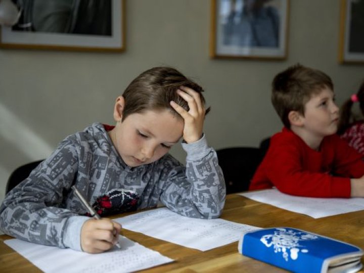 Школи повідомлятимуть поліцію про пропуски та прогули учнів