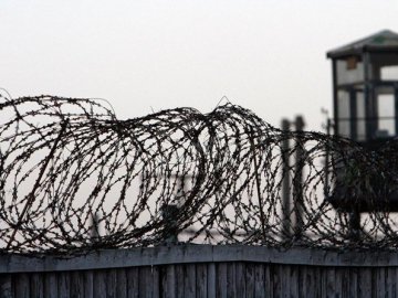 Обстріл колонії з українськими полоненими: в «Азові» встановлюють імена загиблих у Оленівці