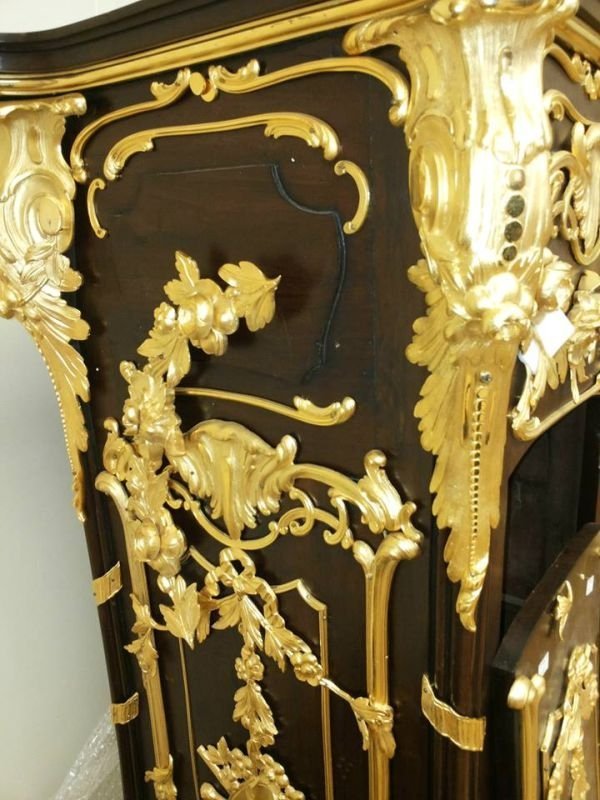 «Скарби» Януковича з Межигір’я перевезли в музей. ФОТО. ВІДЕО