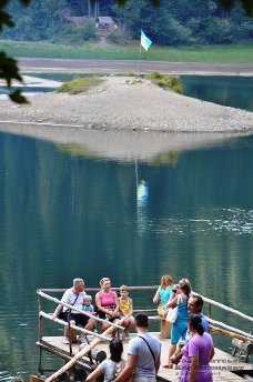Найкрасивіше озеро України на межі екологічної катастрофи. ФОТО