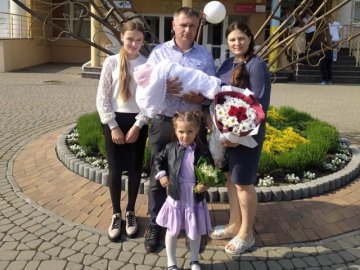 На Волині 34-річна жінка, якій ставили діагноз «безпліддя», народила уже одинадцяту дитину