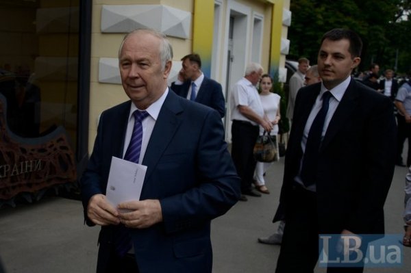 Мартиняк у смокінгу, Вітер у картатому піджаку: волиняни на вечірці у Порошенка. ФОТО