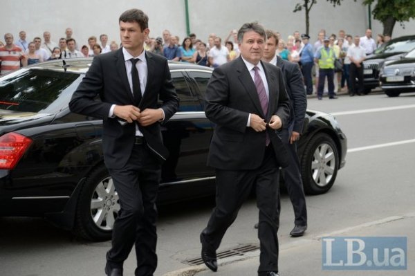 Мартиняк у смокінгу, Вітер у картатому піджаку: волиняни на вечірці у Порошенка. ФОТО