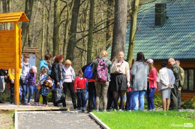 Діти переселенців Криму і Донбасу відвідали «Маленьку Швейцарію». ФОТО