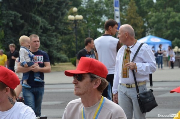 У Луцьку відбулися перегони на візках і хендбайках