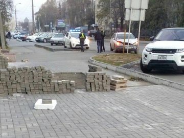 У Луцьку легковик влетів у позашляховик. ФОТО