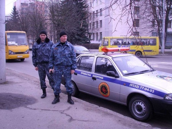 Один з екіпажів спеціалізованого загону сприяння міліції «Правопорядок», який бере участь у патрулюваннях на вулицях міста