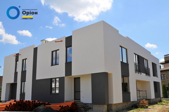 Перші квадрохауси у Луцьку: у ЖК «Оріон» кипить робота. ФОТО*