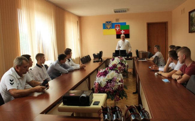 Волинських гандболістів, які взяли «бронзу» на чемпіонаті України, відзначили у рідному місті